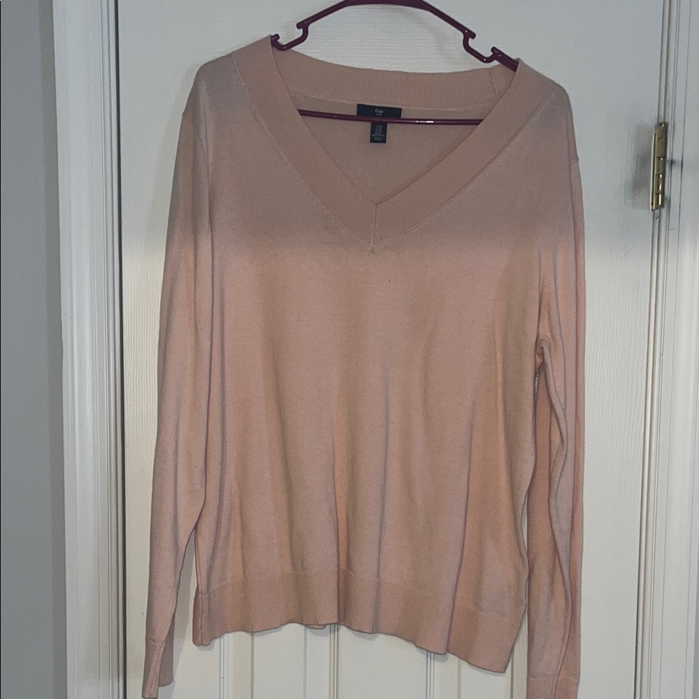 GAP Women's Blush Pink V-Neck Sweater
